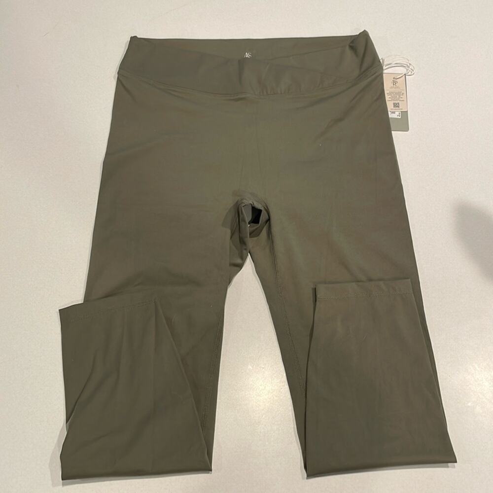 NWT Altar’d State Buttery Soft Olive Green Leggings Size XL